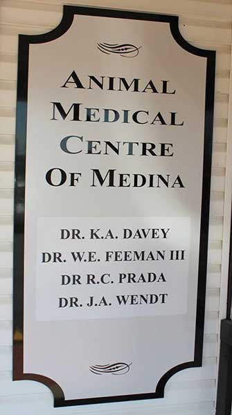 veterinary clinic in Medina
